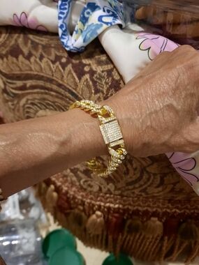NWT Elegant Gold Crystal Cuban Link Tennis Bracelet Secure Locking Clasp 7.5"